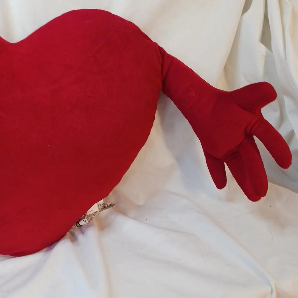 IKEA Famnig Hjarta Red Heart Plush Stuffed Pillow - Picture 3 of 4